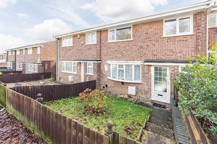 3 Bedroom Terraced House For Sale In Woodfield, Banbury, OX16