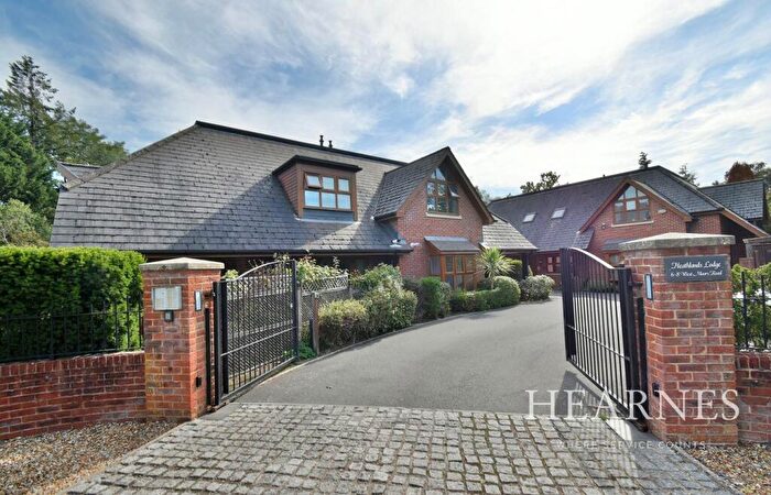 2 Bedroom Apartment For Sale In West Moors Road, Ferndown, BH22