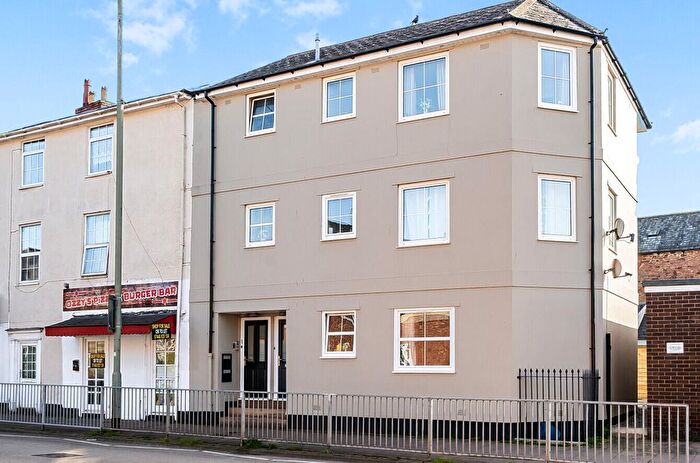 1 Bedroom Flat To Rent In West Exe South, Tiverton, Devon, EX16