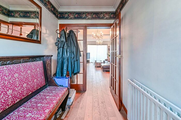 3 Bedroom Terraced House For Sale In Stewartsby Close, London, , Palmers Green, London, N18
