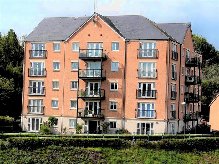 2 Bedroom Flat To Rent In River Walk, Penarth, CF64