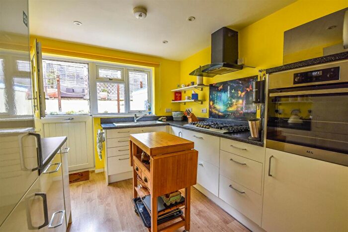 2 Bedroom Semi-Detached Bungalow For Sale In Ryder Close, Cam, GL11