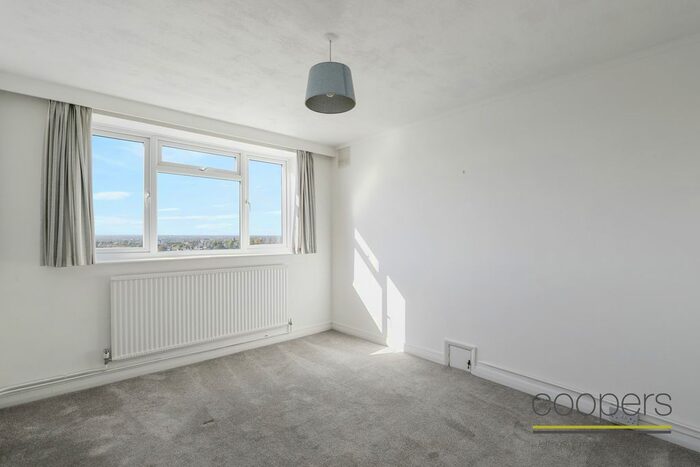 2 Bedroom Flat To Rent In Leigham Court Road, London, SW16