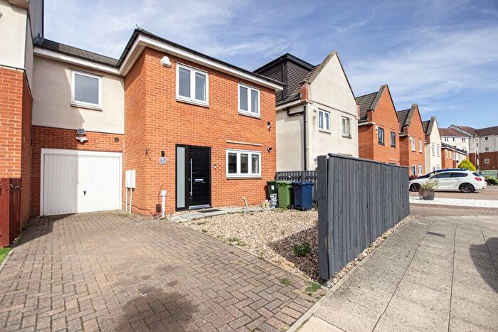 3 Bedroom Semi-Detached House To Rent In Cormorant Drive, Gateshead, Tyne And Wear, NE11