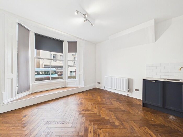 2 Bedroom Flat To Rent In Western Road, Hove, BN3