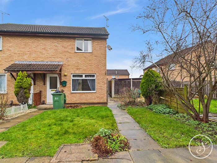 3 Bedroom Semi-Detached House For Sale In Cobham Walk, Leeds, LS15
