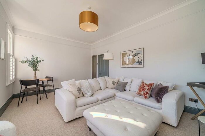 2 Bedroom Apartment To Rent In Barry Road, East Dulwich, London, SE22