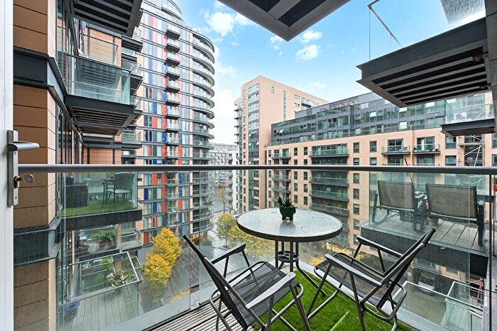 2 Bedroom Apartment For Sale In Millharbour, London, E14
