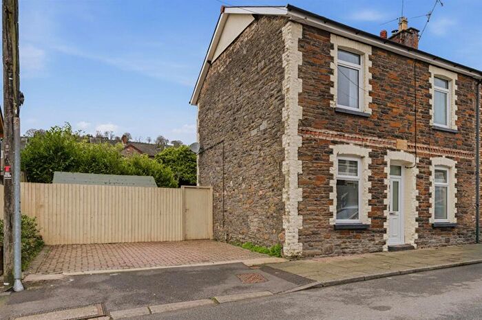 3 Bedroom End Of Terrace House For Sale In Broad Street, Griffithstown, Pontypool, NP4