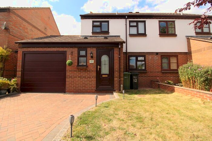 3 Bedroom Semi-Detached House To Rent In Walton Close, Hereford, HR2