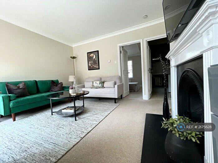 1 Bedroom Flat To Rent In De Walden House, London, NW8