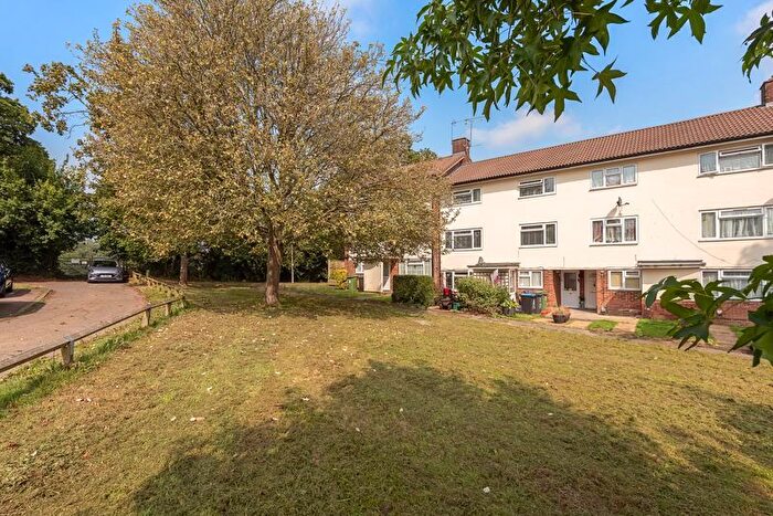 3 Bedroom Maisonette For Sale In Fennycroft Road, Hemel Hempstead, HP1