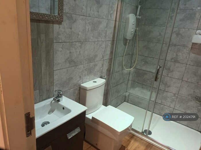 2 Bedroom Flat To Rent In Dugdale Street, Burnley, BB11