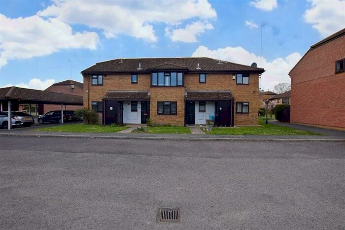 2 Bedroom Flat To Rent In Trotyn Croft, Aldwick Felds, Bognor Regis, PO21