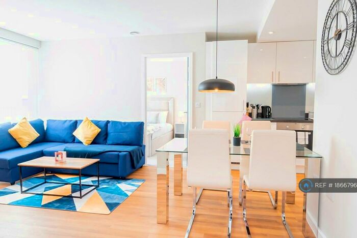 2 Bedroom Flat To Rent In William Street, Slough, SL1