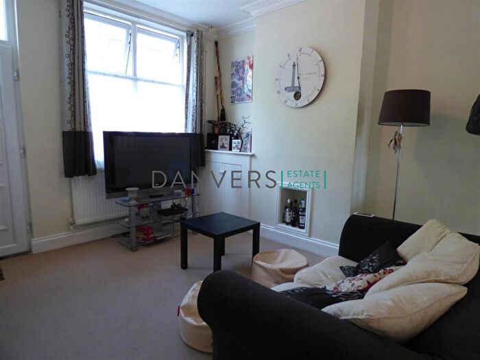 2 Bedroom Terraced House To Rent In Hoby Street, Leicester, LE3