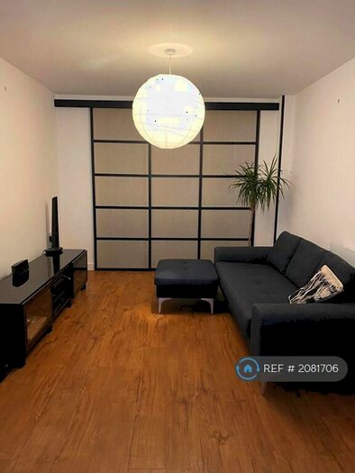 2 Bedroom Flat To Rent In Ramsden Court, Wickford, SS12