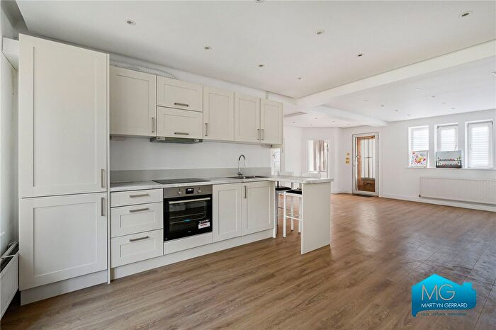 3 Bedroom Maisonette To Rent In Lyttelton Road, London, N2
