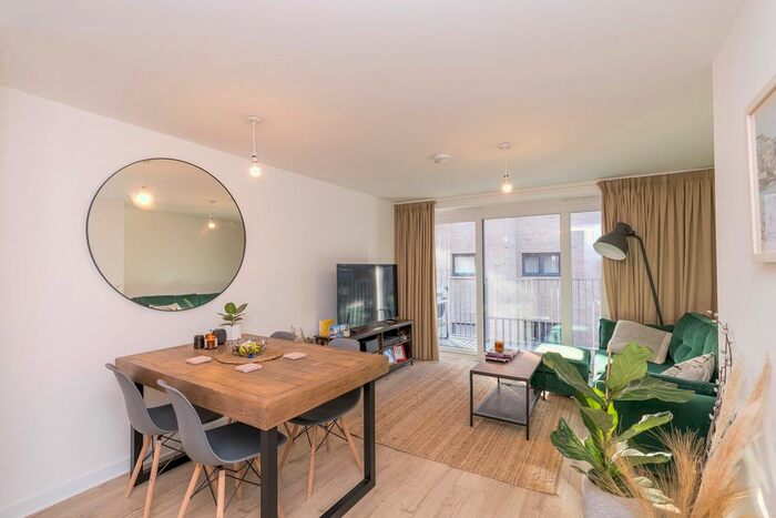 1 Bedroom Flat To Rent In Shrubhill Walk, Edinburgh, EH7