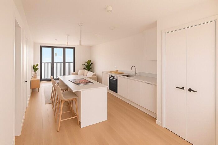 2 Bedroom Apartment For Sale In Orchard Lofts, Spring Walk, LS10