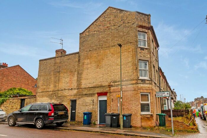 3 Bedroom Maisonette To Rent In Oakleigh Road North London, N20