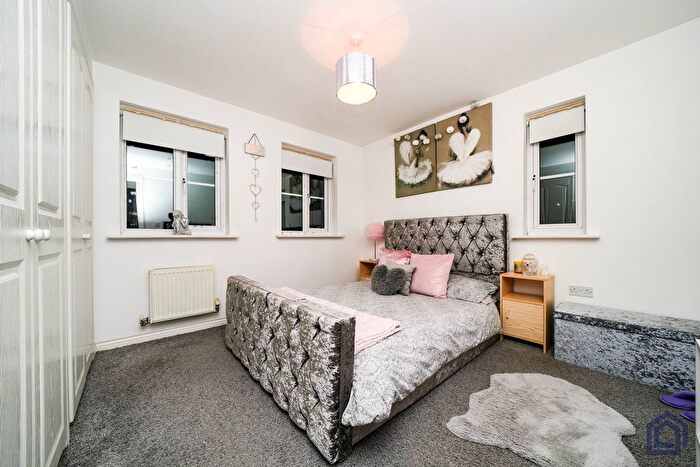 3 Bedroom Flat For Sale In Flat, Ellis Court, Merlin Road, Birkenhead, CH42