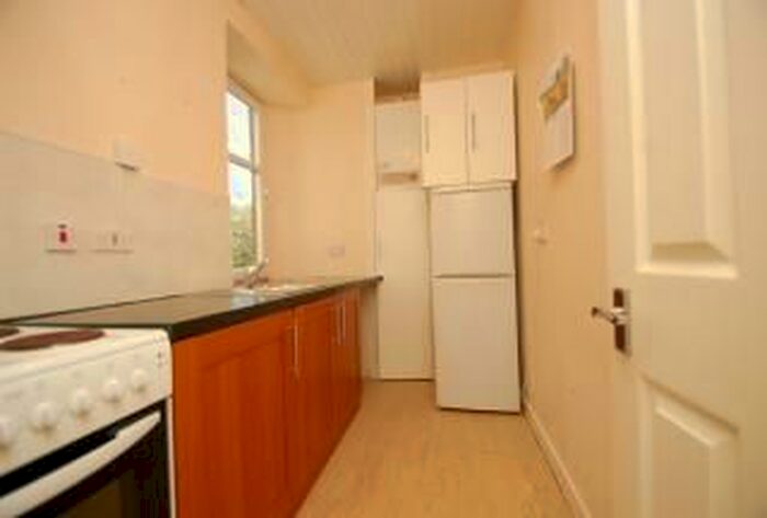 1 Bedroom Flat To Rent In Park Road, Kirn, Argyll And Bute, PA23