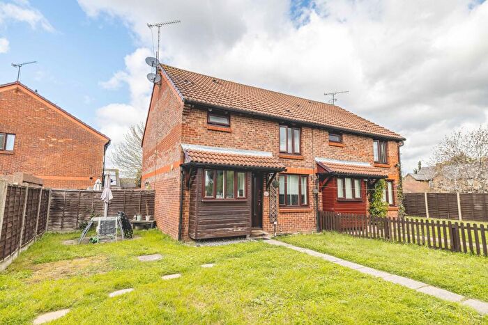 1 Bedroom House To Rent In Cobb Close, , Datchet, SL3