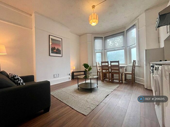 1 Bedroom Flat To Rent In South Norwood Hill, London, SE25