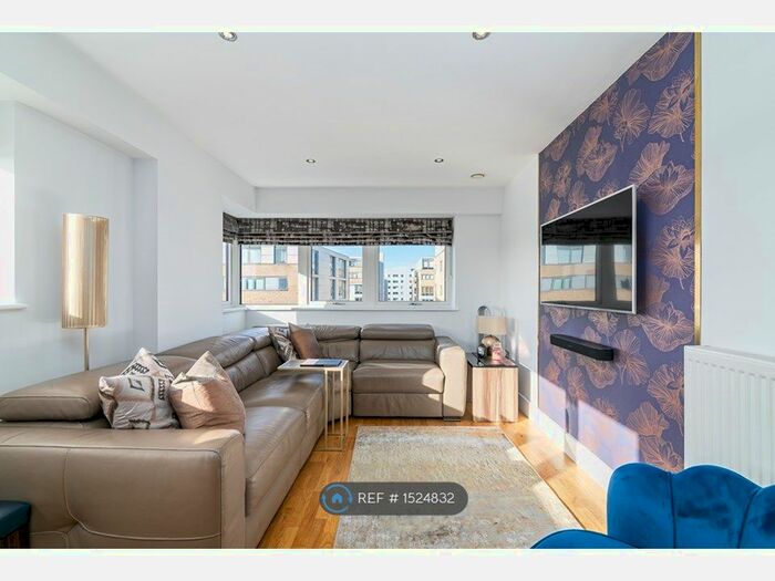 3 Bedroom Flat To Rent In Jubilee Court, London, SE10