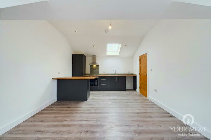 1 Bedroom Flat To Rent In Queens Park Parade, Kingsthorpe, Northampton, NN2