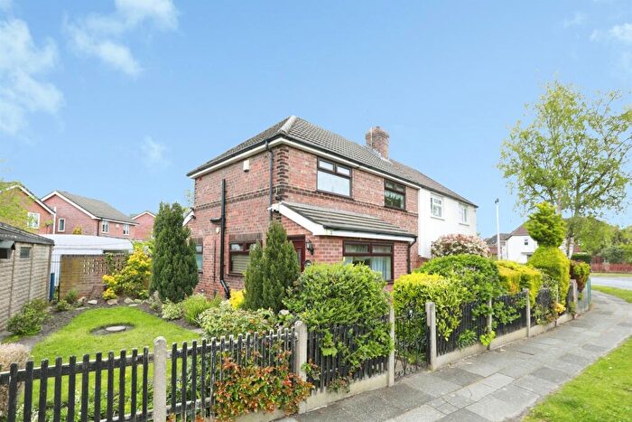 3 Bedroom Semi-Detached House For Sale In Vicarage Road, Northwich, CW9