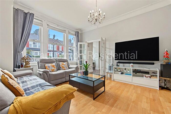 4 Bedroom Terraced House For Sale In Brampton Road, London, N15