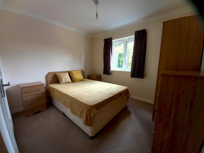 2 Bedroom Flat To Rent In Abbeyfields, Peterborough, PE2