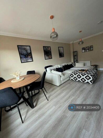 2 Bedroom End Of Terrace House To Rent In James Street, Falkirk, FK2