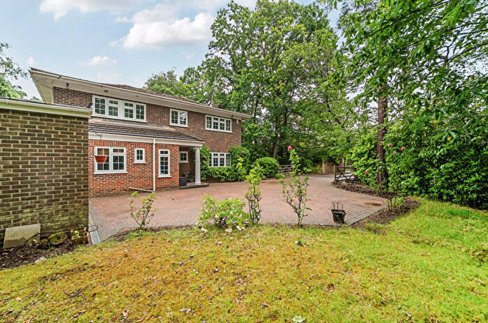 4 Bedroom Detached House For Sale In Springfield Road, Camberley, Surrey, GU15