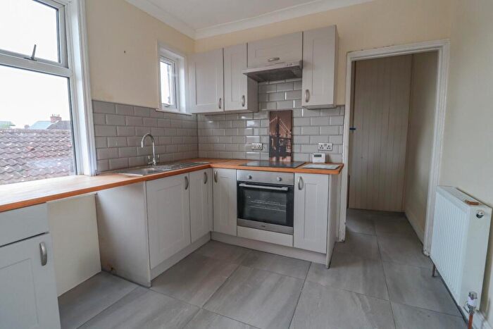 3 Bedroom Flat To Rent In Milton Avenue, PE30