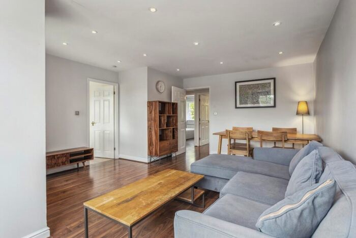 2 Bedroom Flat To Rent In Thyme Close London, SE3