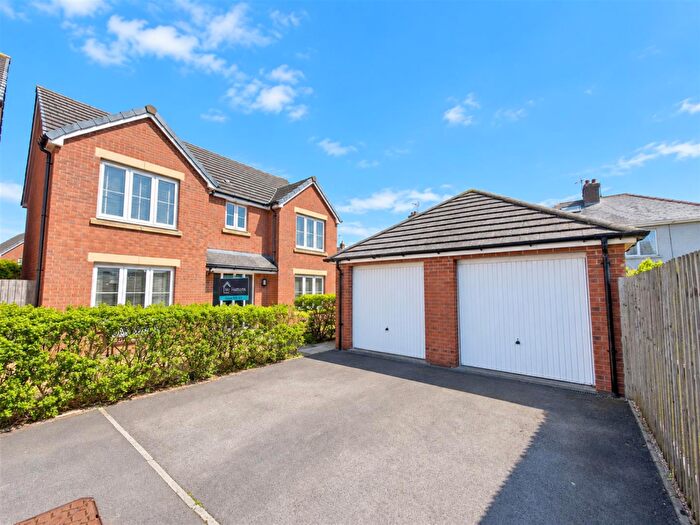 4 Bedroom Detached House For Sale In Clos Y Mametz, Porthcawl, CF36