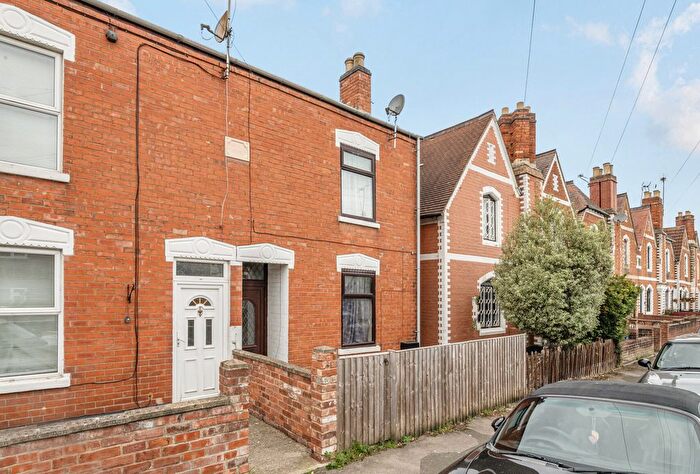 2 Bedroom End Of Terrace House For Sale In Melbourne Street East, Gloucester, Gloucestershire, GL1