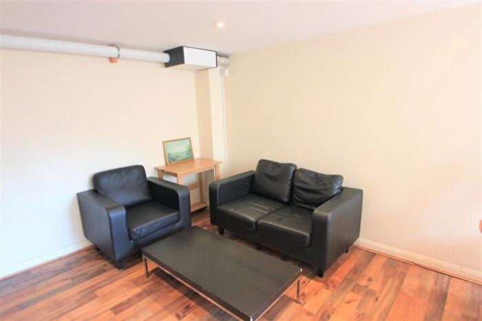 3 Bedroom Apartment To Rent In St Martins Court, Brighton, BN2