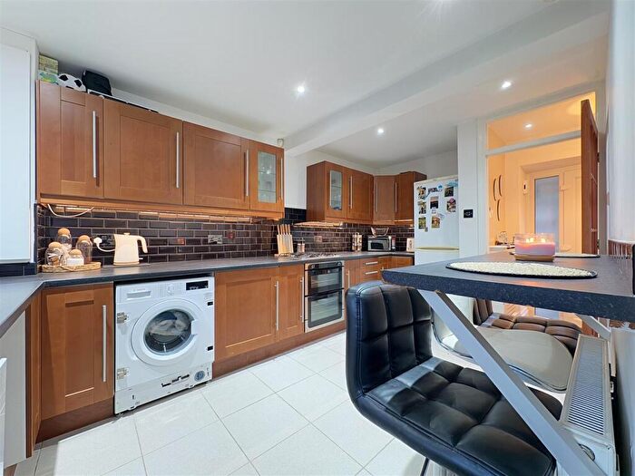 2 Bedroom Terraced House For Sale In Hockley Close, Basildon, SS14