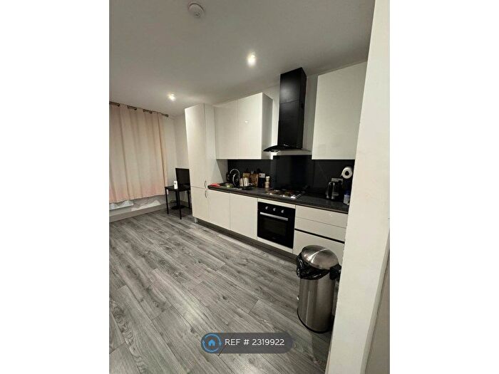 1 Bedroom Flat To Rent In Cube House, Stoke Mandeville, Aylesbury, HP22