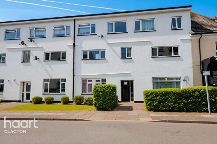 3 Bedroom Flat For Sale In Beach Road, Clacton-On-Sea, CO15