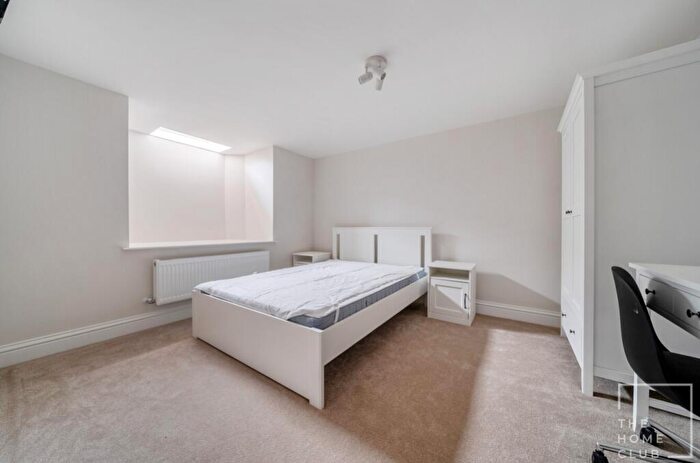 1 Bedroom Apartment To Rent In Room I, The Studio Grosvenor Road, Aldershot, GU11