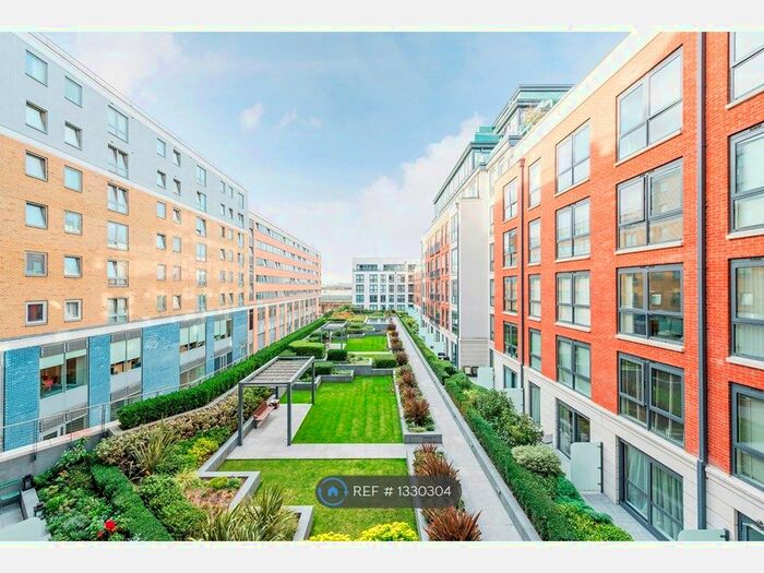 Studio To Rent In Park Street, London, SW6