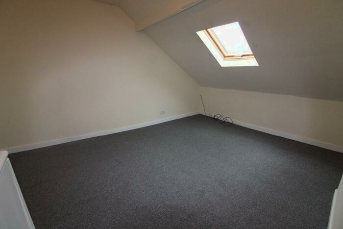 1 Bedroom Flat To Rent In B Annesley Road, Hucknall, Nottingham, NG15