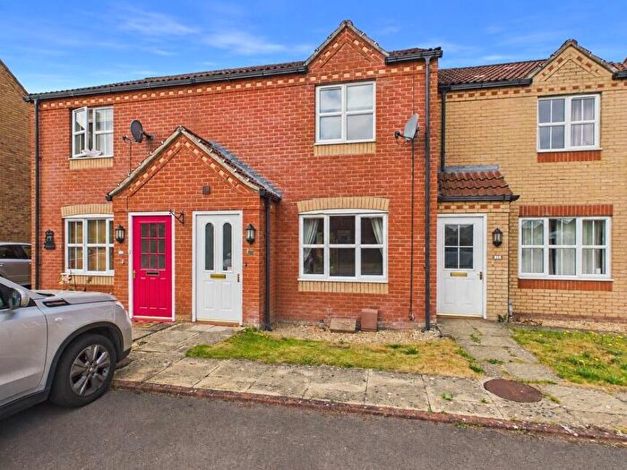 2 Bedroom Semi-Detached House For Sale In The Covert, Tattershall, LN4