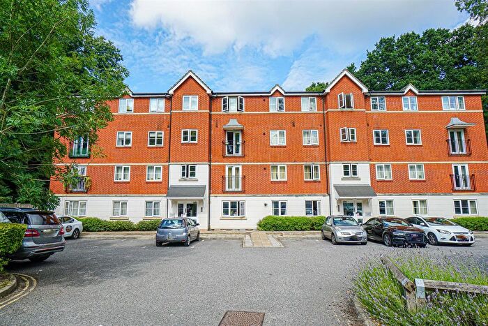 2 Bedroom Flat For Sale In Arbourvale, St. Leonards-On-Sea, TN38