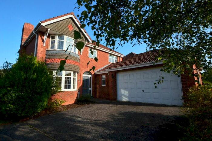 4 Bedroom Detached House To Rent In Bruce Gardens, Dunfermline, KY11